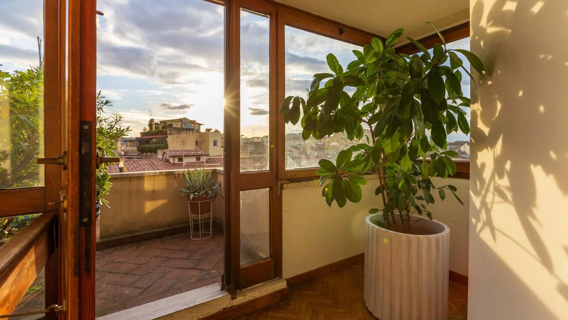 Design Unit With Incredible View Apartment Florence